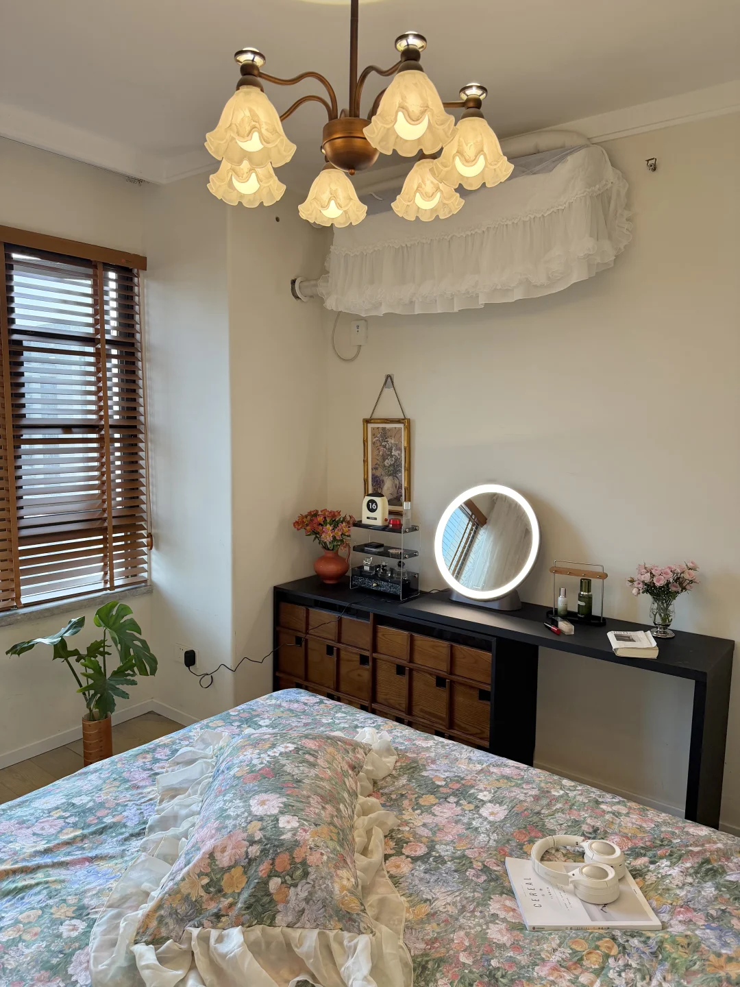 床尾85cm的快乐，我的13平卧室化妆区太香了