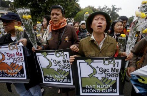 越南如此恨中国人，见到中国人就往死里打，越南岘港市的餐厅公然贴出“不卖东西给中国