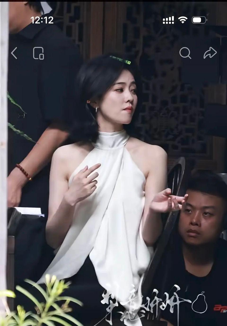 都是短发造型，为什么白鹿比赵丽颖还土