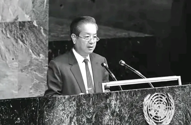 2000年底，国防部美大局局长徐俊平叛逃美国，此前他已泄露了300余份我国重要情