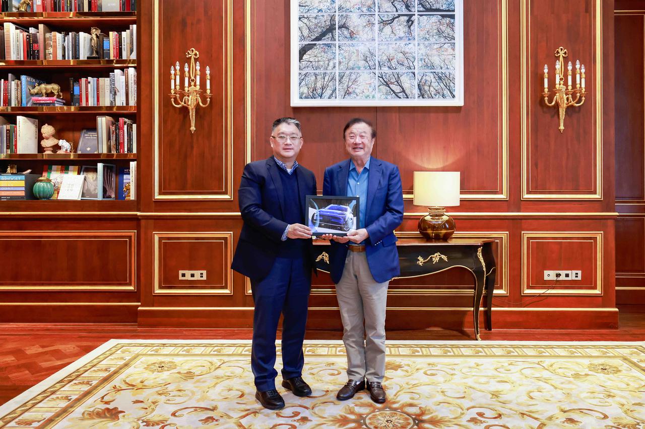 2026年1月8日，上汽集团总裁贾健旭先生率团队赴深圳，拜访华为公司创始人任正非