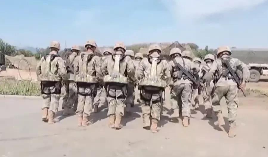 联勤部队的外骨骼单兵配发似乎是已成常态，相信距离大规模部署装备已经箭在弦上。画