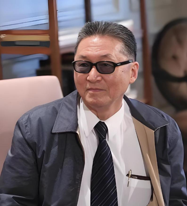 李敖死前最怕“私生女”李文突然来看他。2018年患脑癌的李敖，立遗嘱最先防着李文