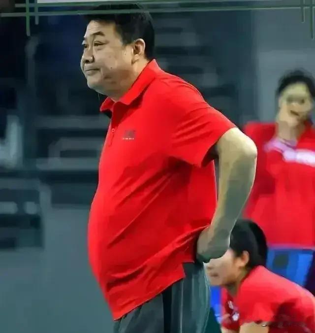 蔡斌是李盈莹留洋失败的第一责任人李盈莹亚平宁体检不过关，黯然回国。登陆意大利