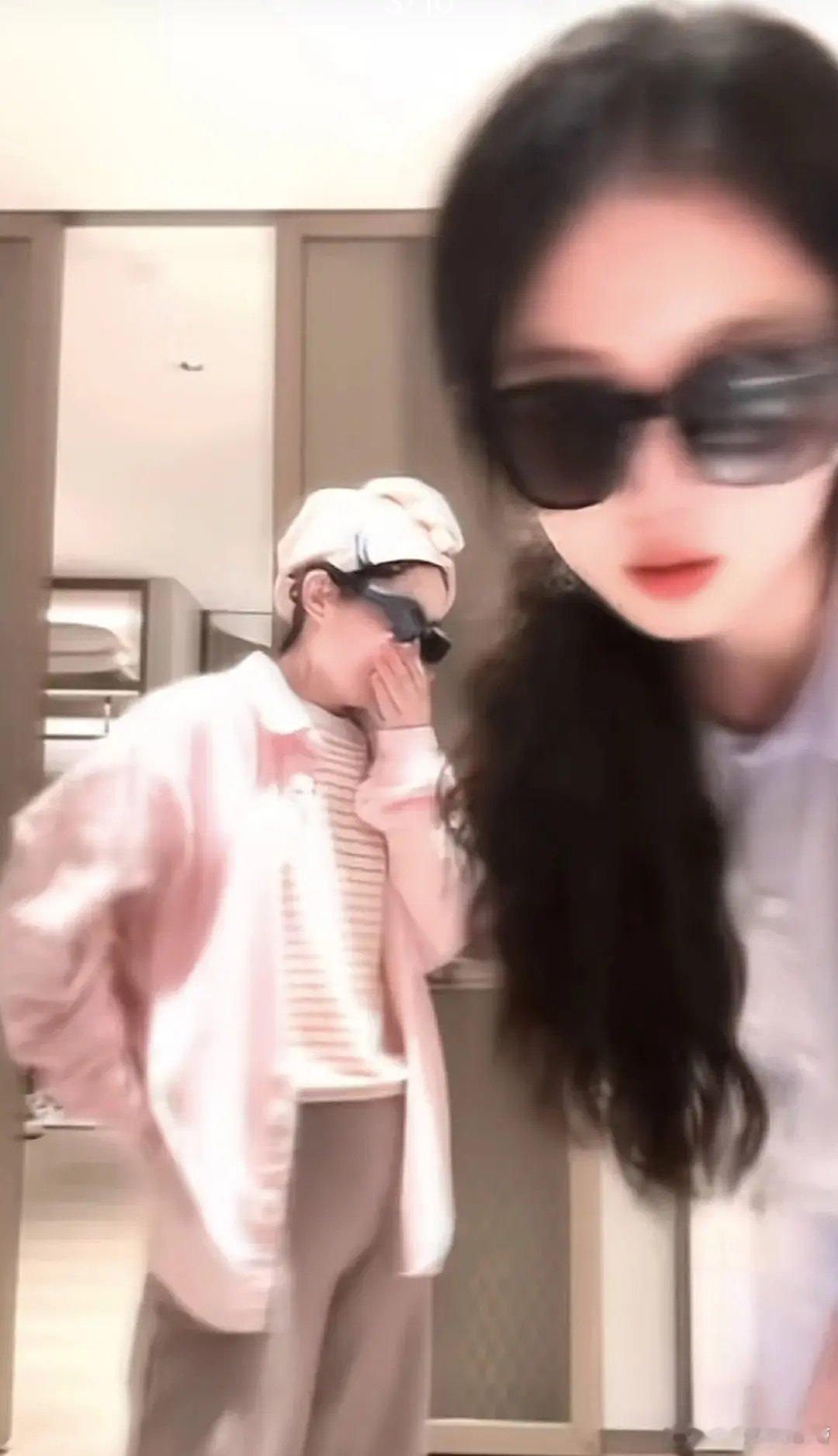 孙千为什么不跟同龄人玩？反而是和85🌸玩这么好，一个赵丽颖一个刘诗诗。