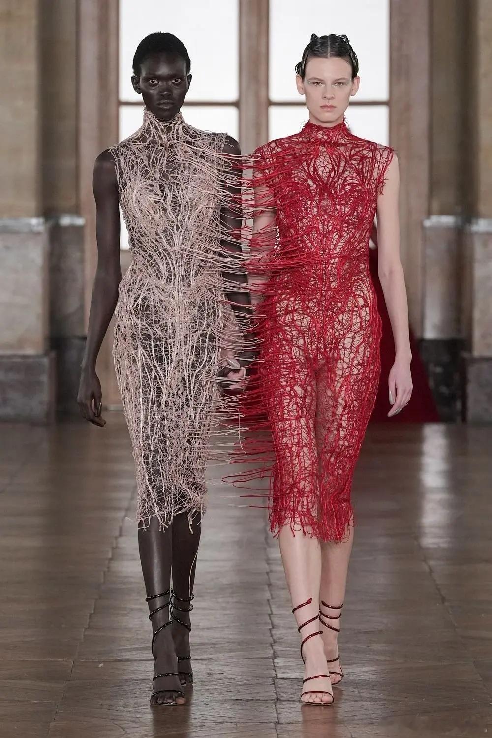 对家可以穿，红毯爆点