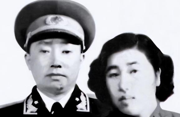 1978年，开国上将彭绍辉病逝，妻子张纬却发现遗体不对劲，当即向中央提出：解剖我
