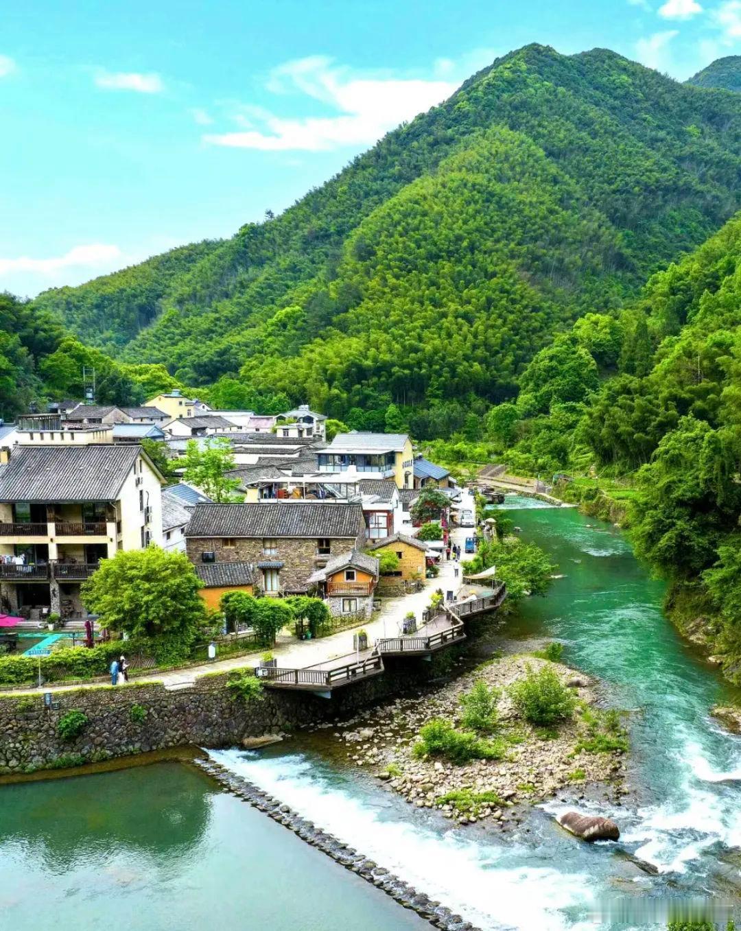 浙江·桐庐，远山长，云山乱，晓山青，真的太美了～