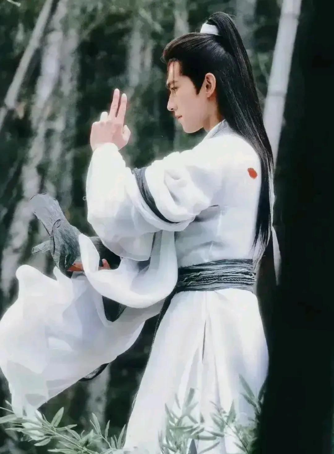 《凡人修仙传》的导演，你糊涂啊！虽然有杨洋、曹俊和徐海乔抗剧，但是你怎么非得
