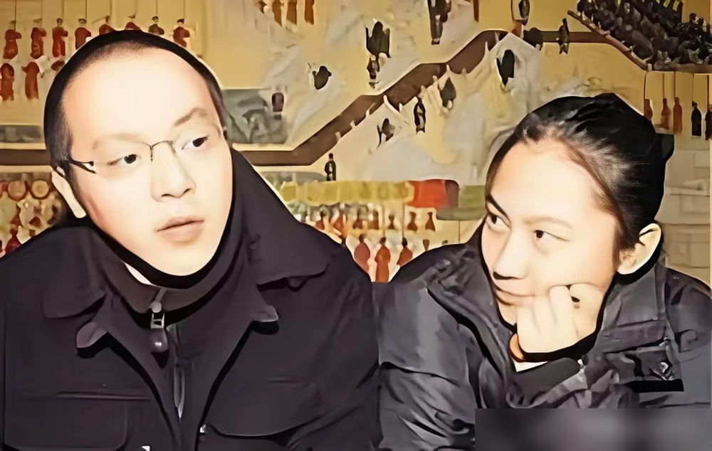 一个住豪宅，一个租房20年，窦唯的两个女儿，愣是没被上一代的烂账带偏。王菲离婚后，没拦着窦靖童见爹，