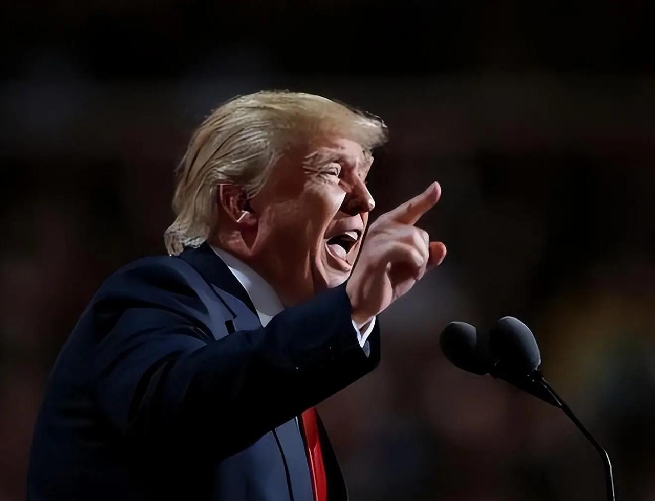 达沃斯惊魂夜：特朗普怒骂盟友，万亿豪赌掀翻美国后院冰封的沉默，比怒吼更震耳欲