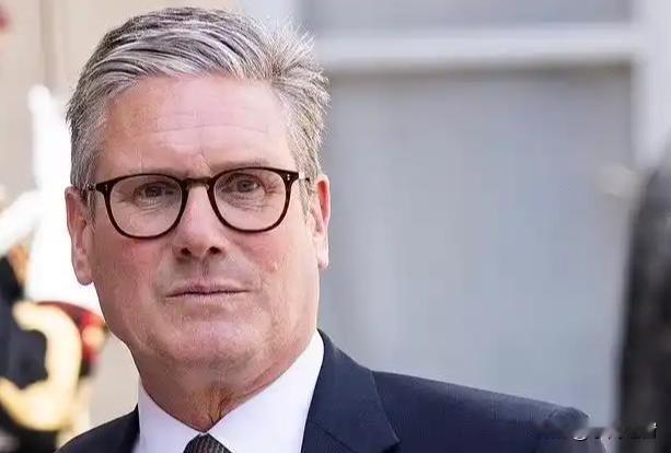 英国首相访华梦碎，纯属不作死就不会死。一边喊着要跟中国谈生意赚大钱，一边又跟着美