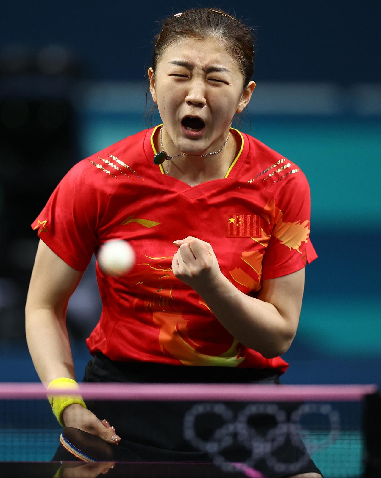 陈梦的“狠”：在2件事上我是真的“佩服”！微博取关陈梦巴黎夺冠，变得风淡云