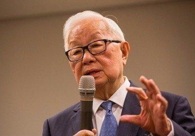 台积电创始人张忠谋，曾在受访时再次语出惊人：“我真的认为，我的国家——美国，仍然