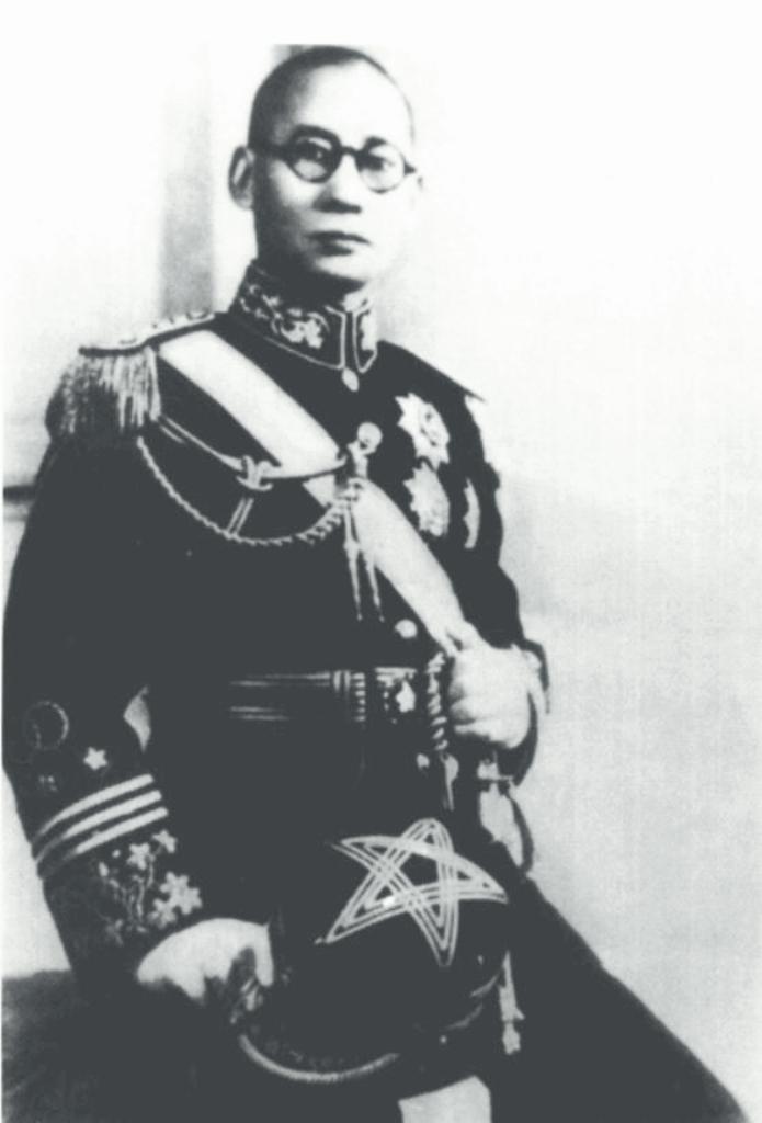 1948年，被蒋介石用3个特务组软禁985天的云南王，竟然在南京人间蒸发，蒋介石