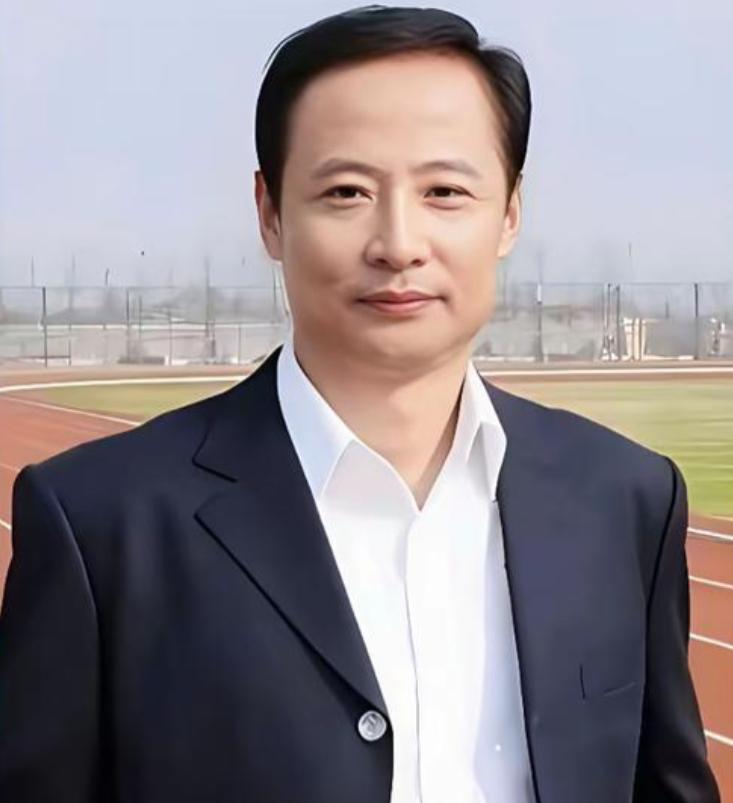 魏宗万去世，全网最动人的悼念不是吴京，是被骂了30年的周野芒。6月1日晚，8