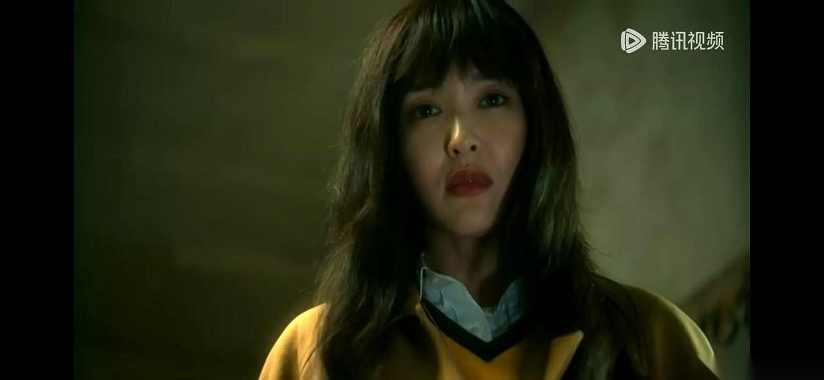 最近刷《人之初》，有几个地方，真是越想后背越冒汗。最狠的是王丹。剧里她爱钱如命