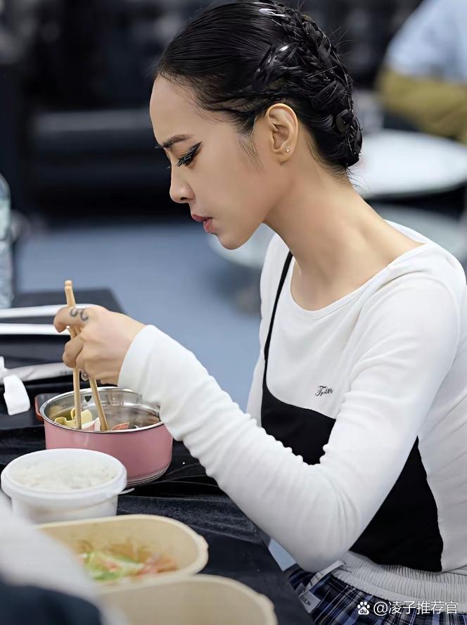 不得不承认，蔡依林这样的人，想不成功都难。