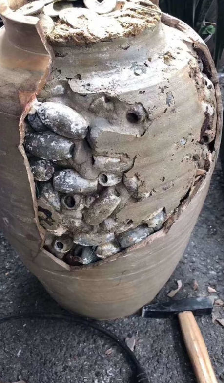 老家后院翻新看到的，这是啥？