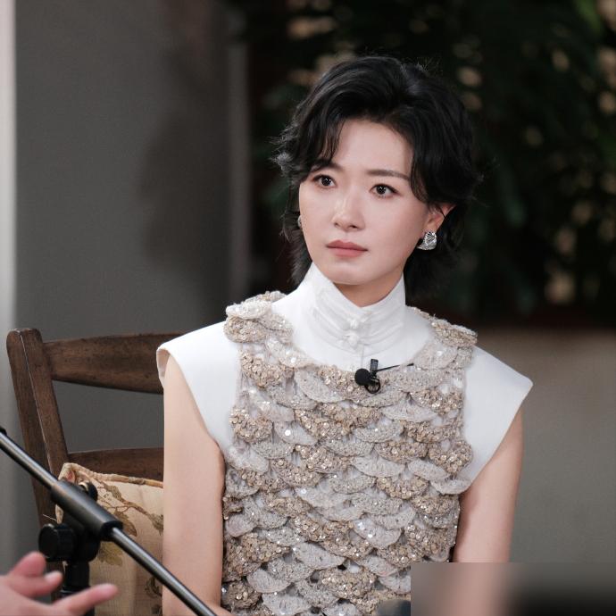 万茜被骂惨了，导演却说，就得这么折磨她。零下几度的横店，她被高压水枪冲得站不