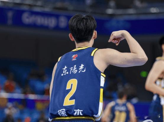 得到队友的认可！奶茶哥萨姆纳谈徐杰：“徐杰真的很棒。”“上个赛季，我们是