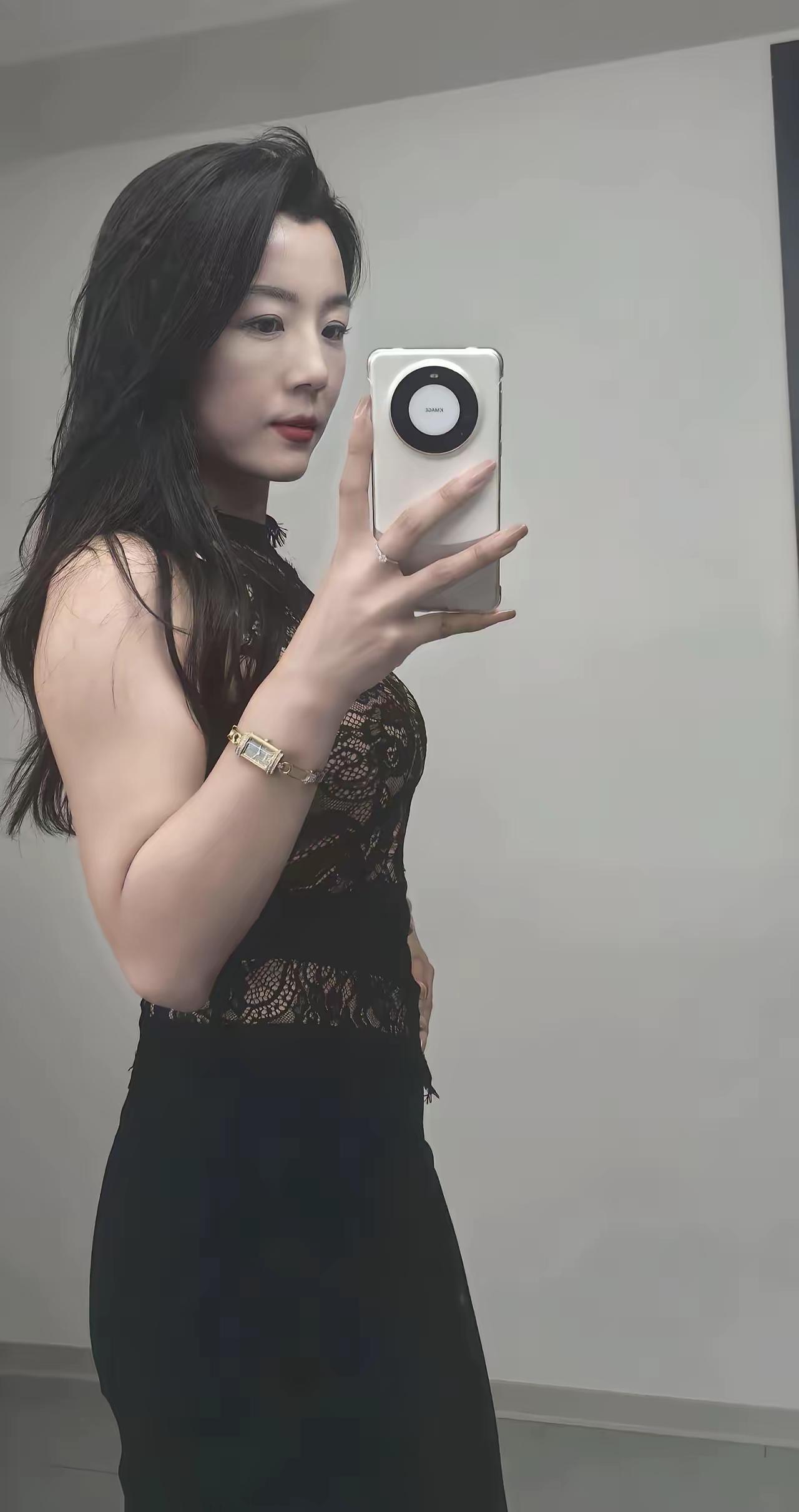 爆火之后，秦主任悄悄把账号设为私密，看懂的人不多一曲国庆舞蹈，让吕梁秦主任