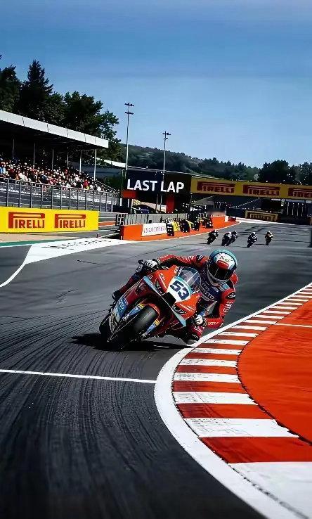 张雪荷兰赛，不得🉐不说，还是牛逼。加速度被限制5%，重量被强制装载7㎏金属。就