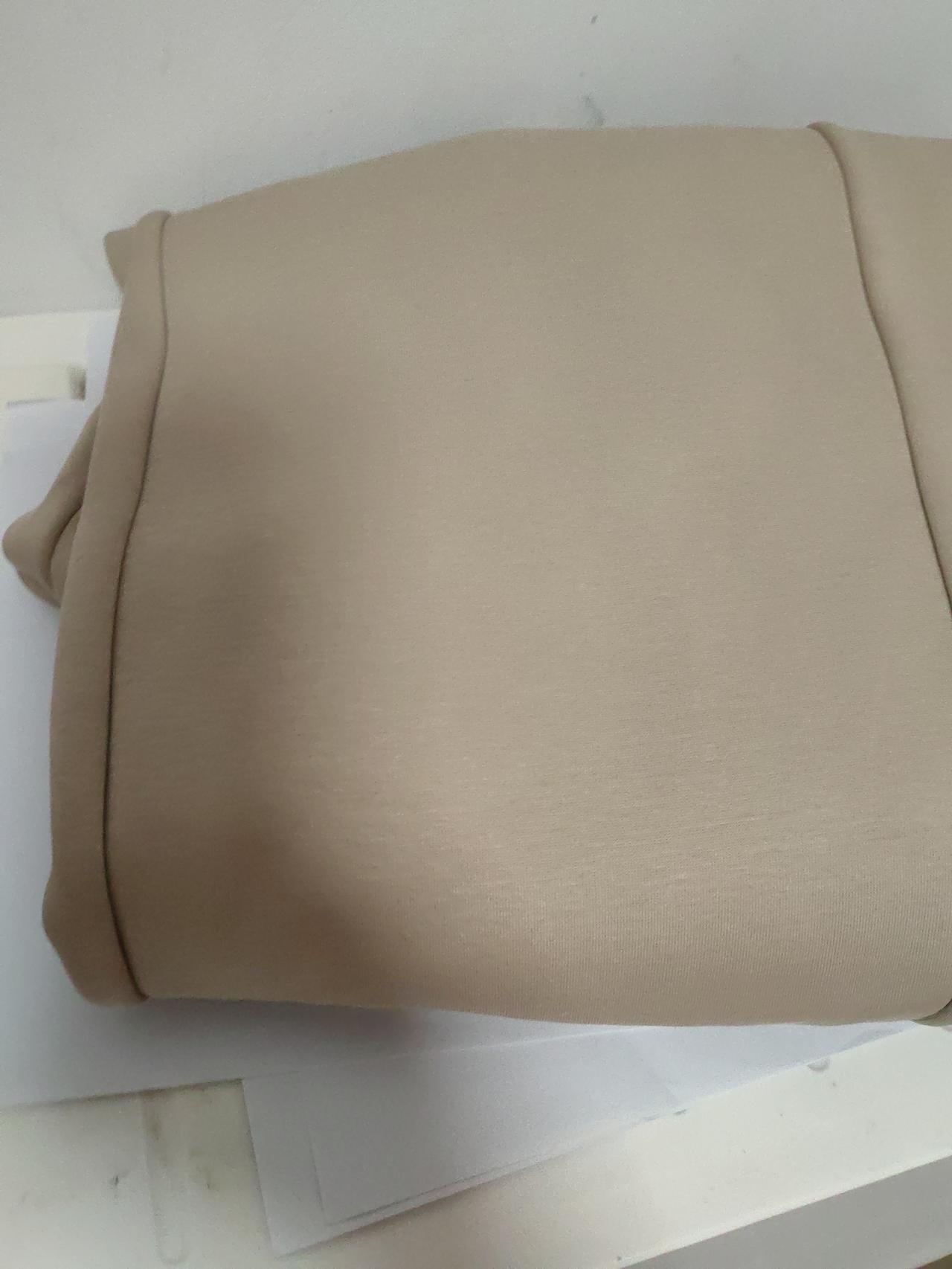 婆婆真是口是心非啊，我前阵子买了一条灯笼运动裤，非常肥大，刚买回来，婆婆说这裤子