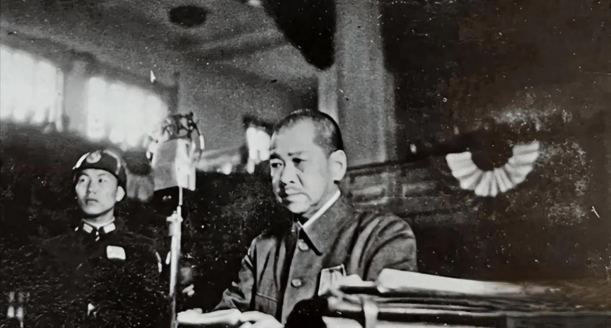 1939年长沙战场上，当薛岳得知对面是南京屠城的第六师团，中国士兵烧完纸钱后说了