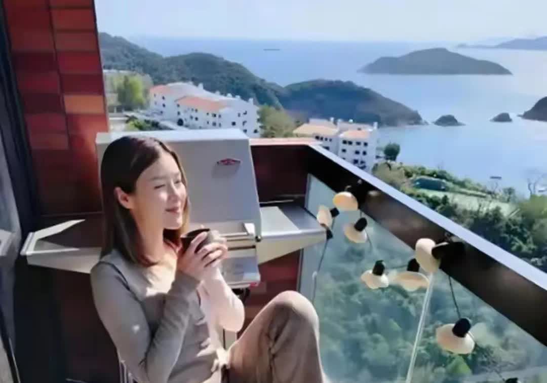 之所以说不应该夸大陈茵㜫的家境，是因为嫁给陈豪以后，她做不到像张宝儿一样，带着袁