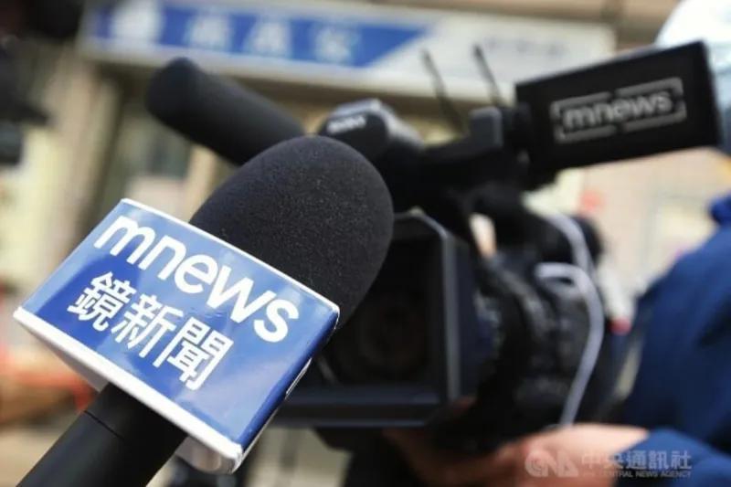 9月3日，台北《联合报》报道:“周三，一艘美国公务船于穿越了台海中线，报道引述台