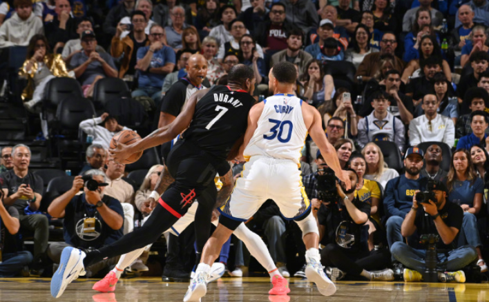 117-116！休斯顿死里逃生，乌度卡赛后却为何对这支年轻火箭“开火”？