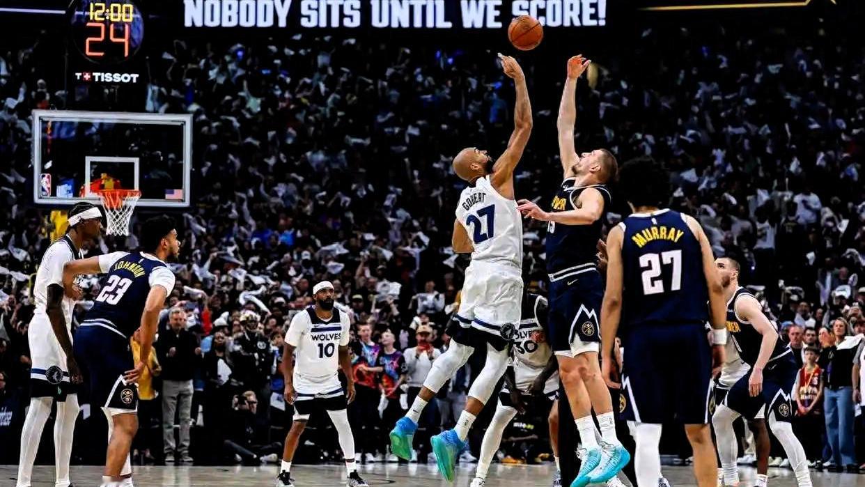 绝境扳回一城！掘金125-113击败森林狼，约基奇狂砍三双追平历史纪录！NB