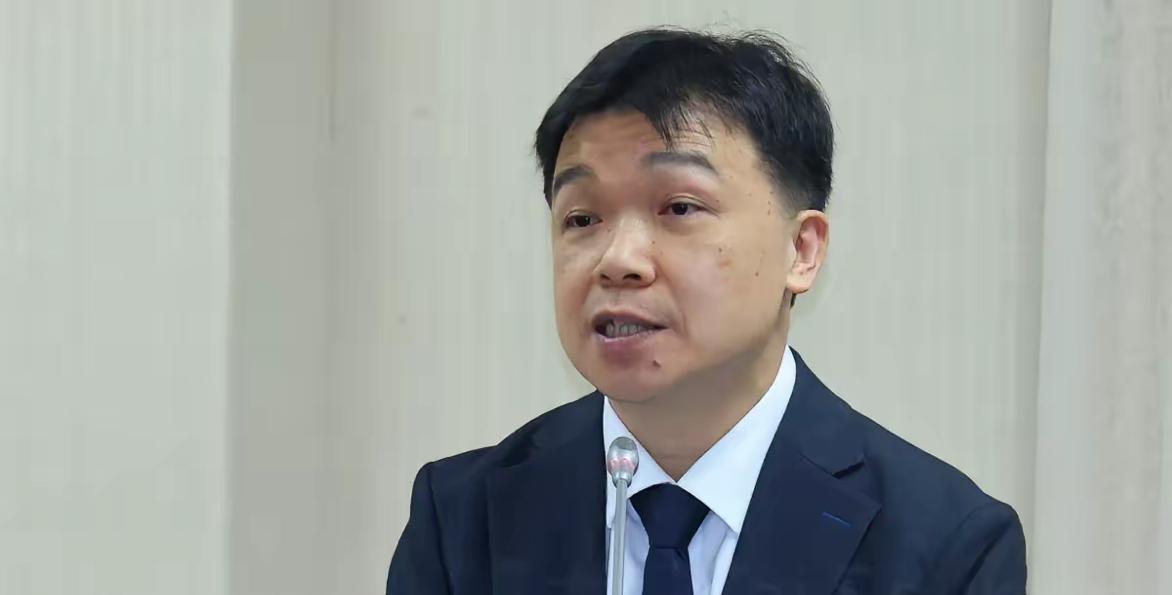 台陆委会沈有忠16日说：以后我们的人去大陆参加APEC或其他活动，也会照着美