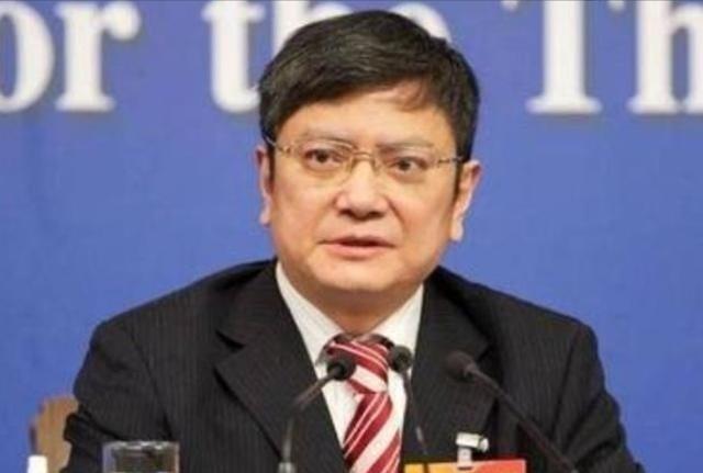 郑强教授，曾发出“王炸”言论，语出惊人！他表示，现在大家都去搞人工智能，但是我们