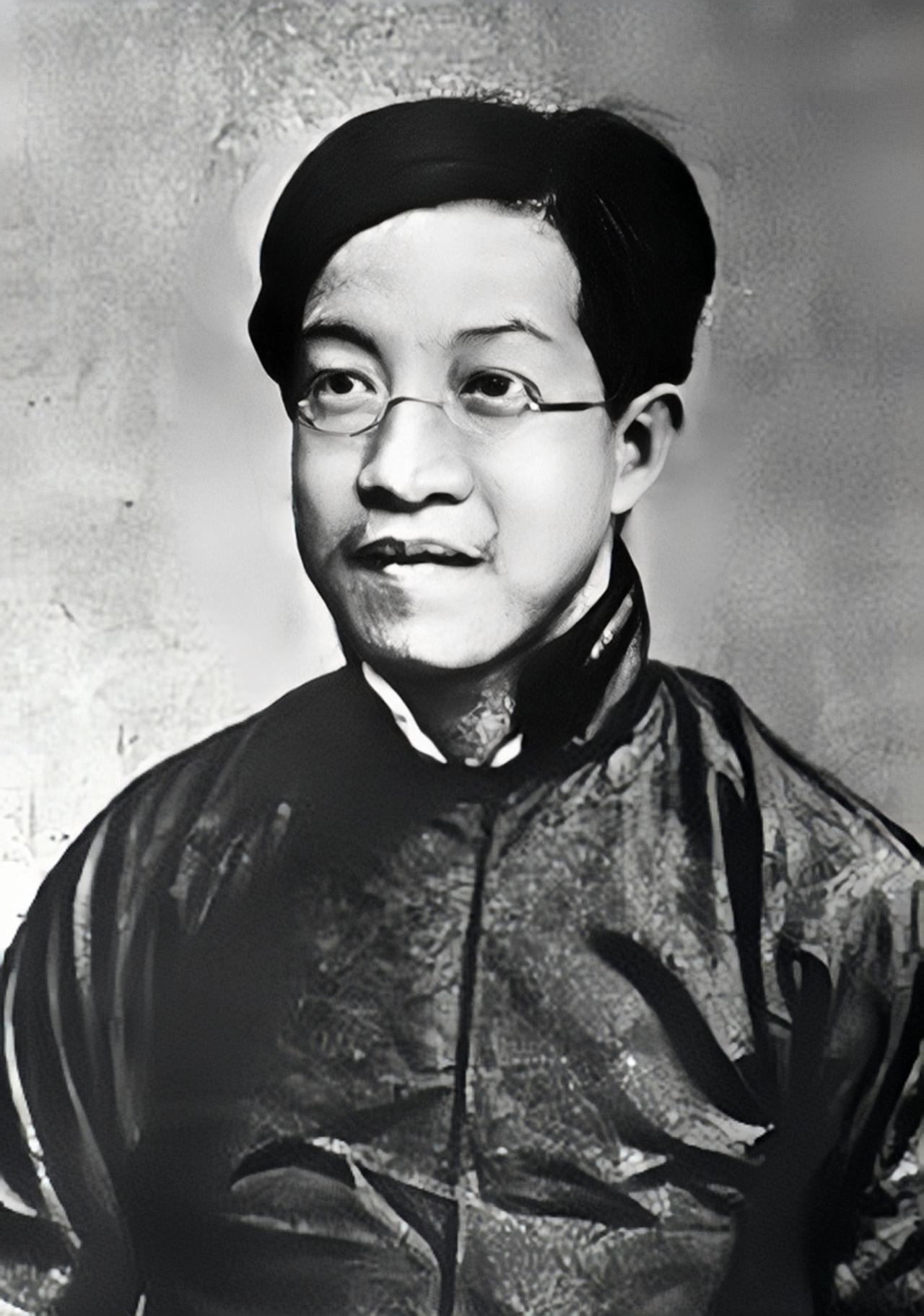 网上批满清很猛？那是你没见过“民国第一狠人”章太炎，他的批判才叫“思想原子弹”！