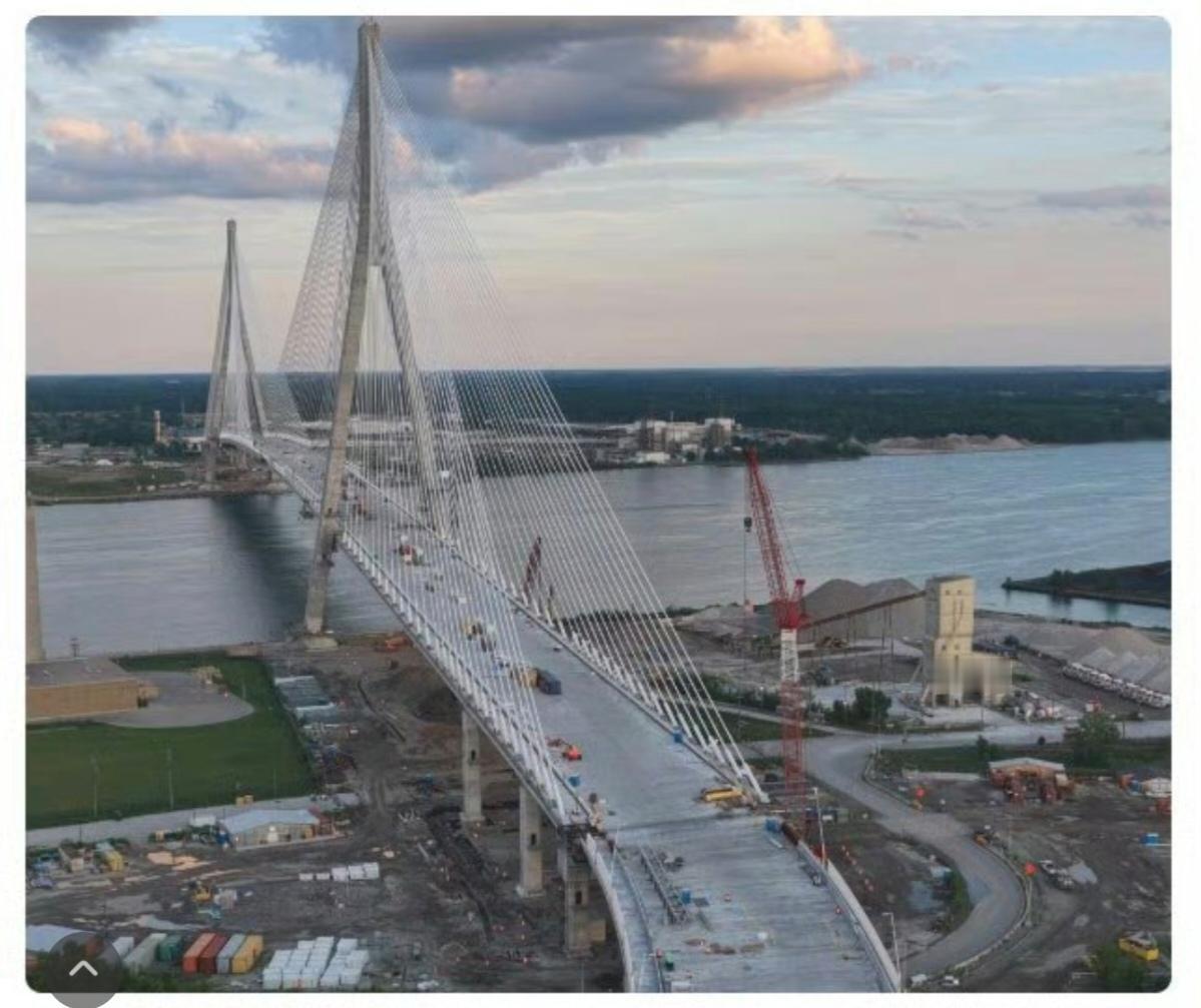 美国与加拿大因为这座桥又翻脸了，桥是加拿大全资修的，可以通车了，美国要一半的收益