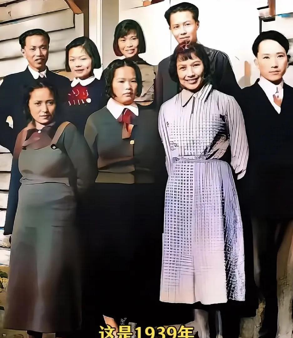 这张1939年的照片意义非凡，定格了贺子珍与贺龙前妻的珍贵时刻，周总理养女也在其