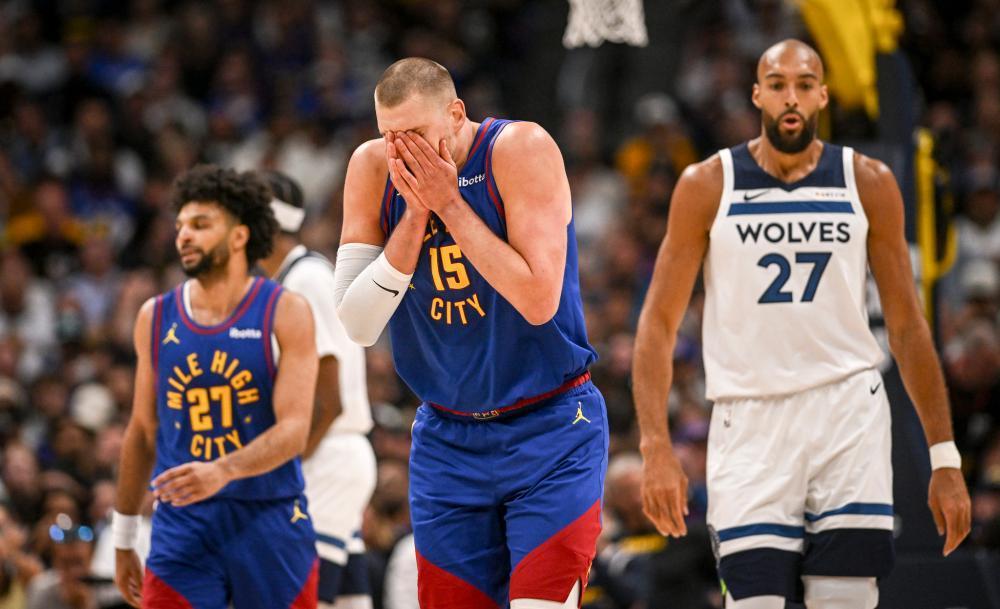 森林狼1:1掘金，首轮G2出现了三件怪事！第一个，双方的罚球都很多，整场比赛下