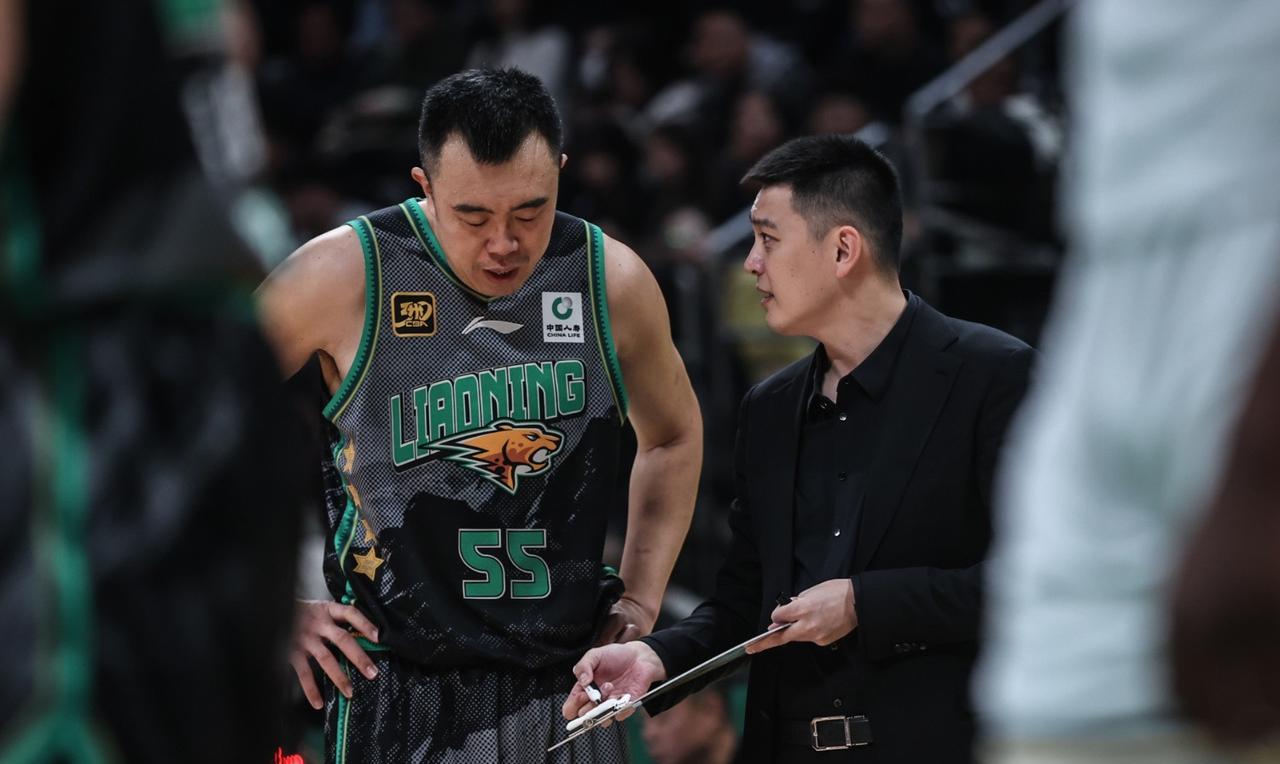 杨鸣迎来了新的副业，这不仅能够进一步提升他的知名度，还能够给他带来更加丰厚的收入