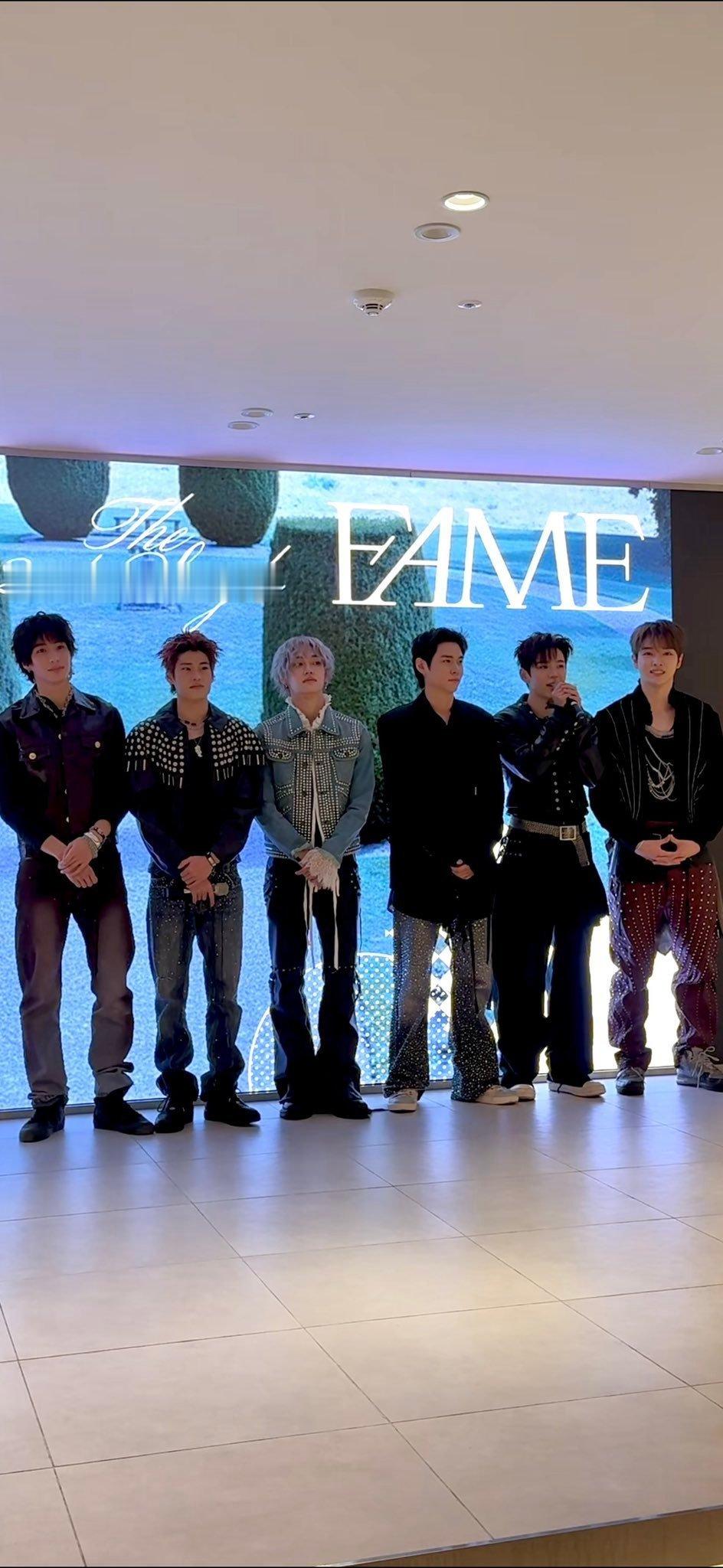 cody不想干了就让哥几个自己抓头发