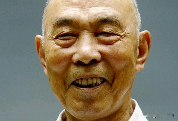 郭兴（1924年11月—2018年11月29日）是河南省新乡市辉县市高庄乡金章村