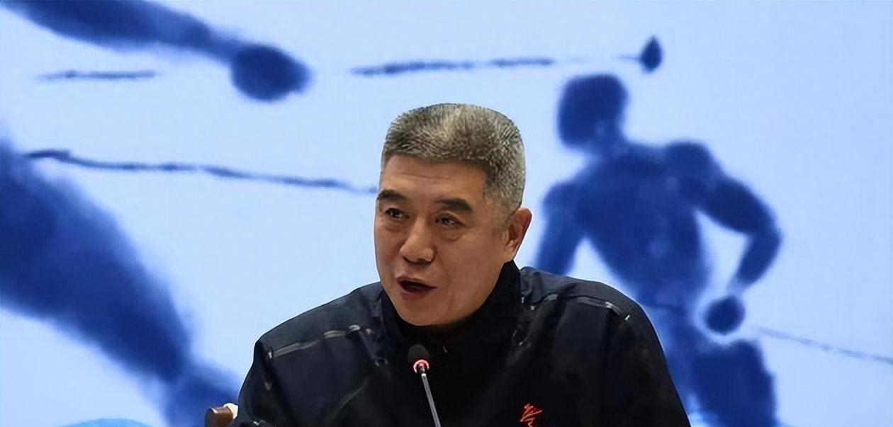 篮协应该设一个培养杰出人才奖！大家都知道，打篮球需要的是人才，专业的人才。没有
