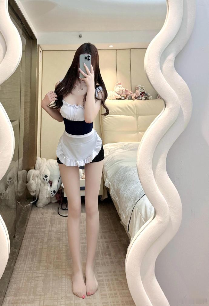 今是个可爱女仆拿捏crush～​​​