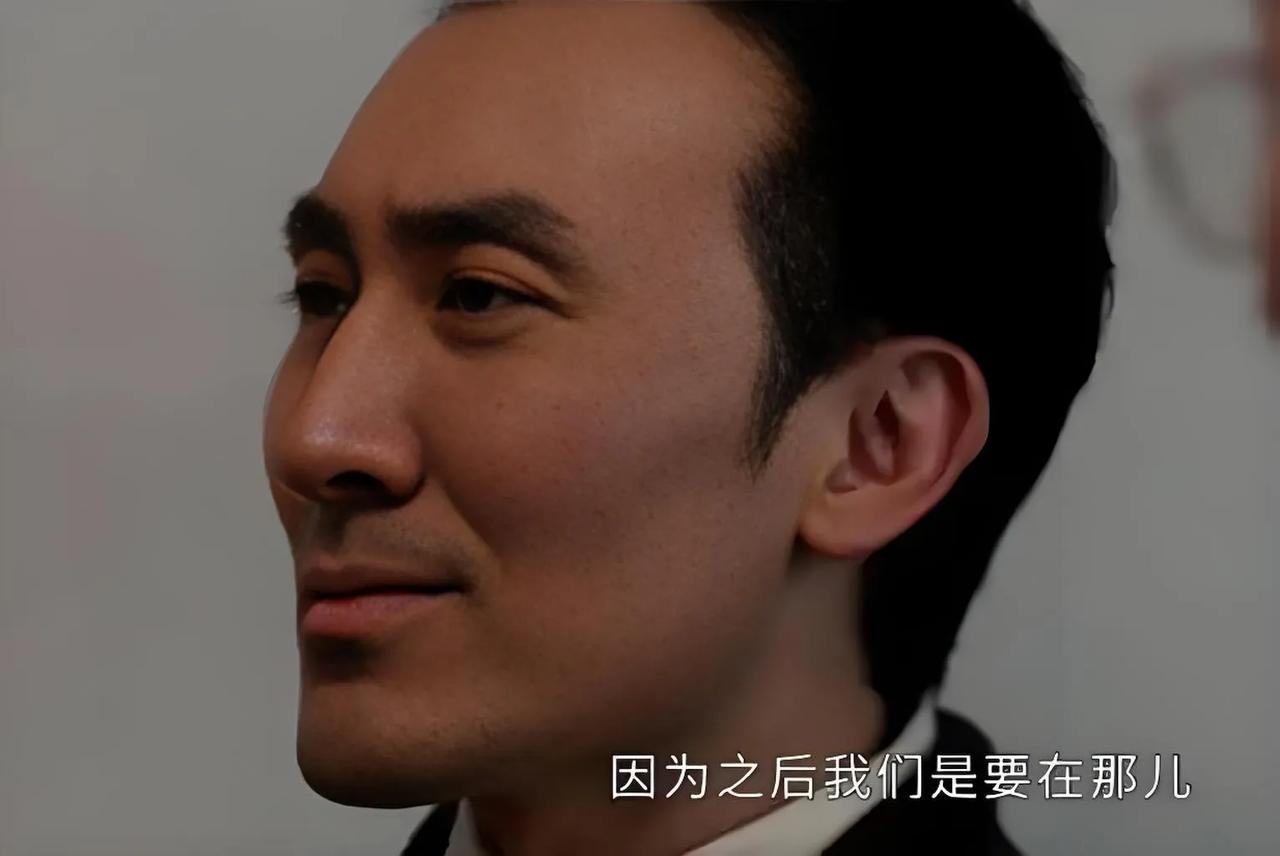 《以法之名》中，许言午堪称全剧最聪明之人。身为东平市公安局局长，他洞悉政法关系网