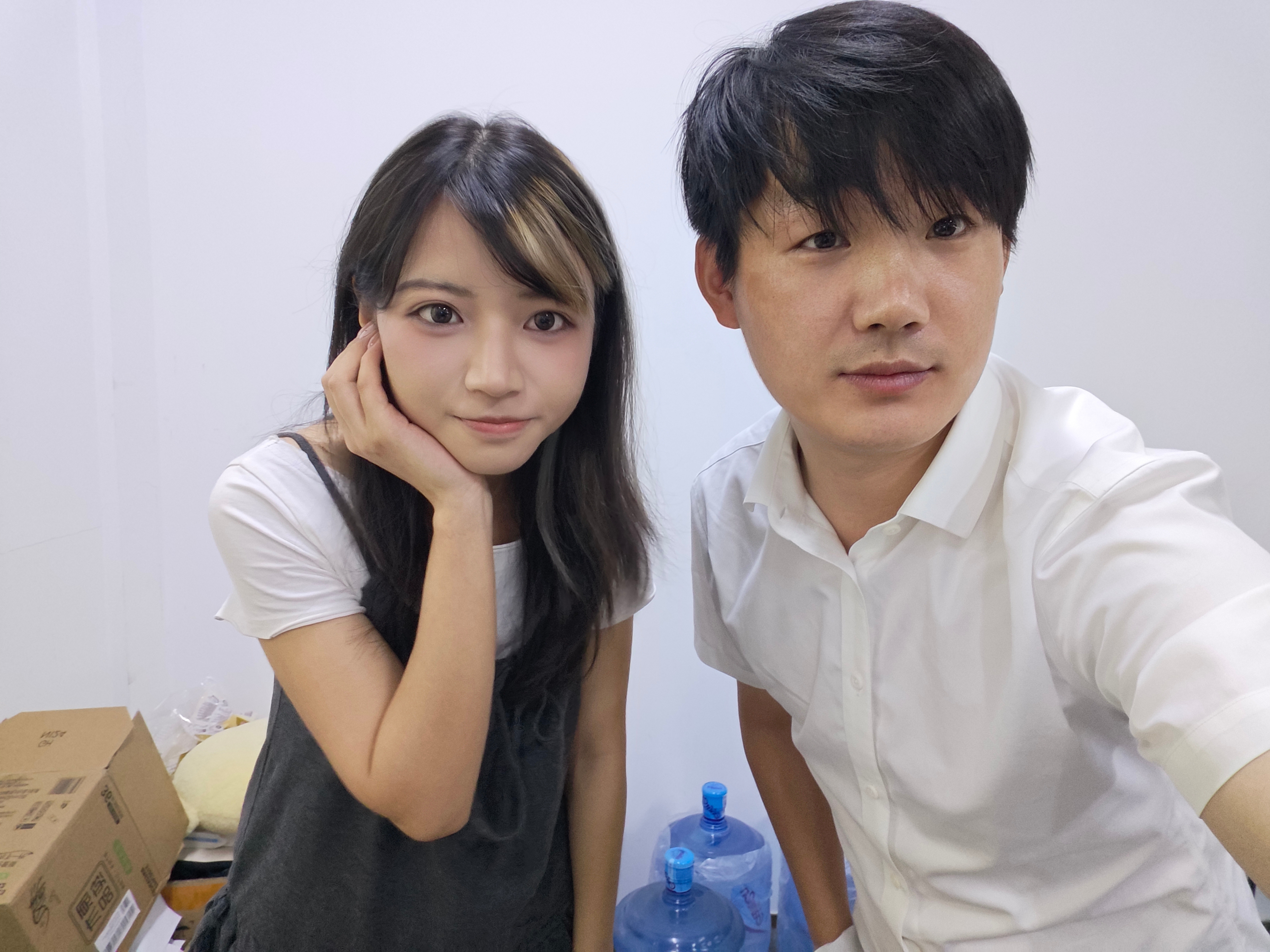 给大家介绍下新同事，我表妹：趣评测小露​​​