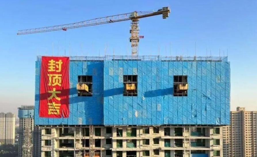 河南男子图便宜花98万买28层顶楼居住，可房子完工却傻眼了，因为他发现开发商竟没