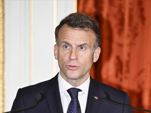 马克龙当着镜头的面，开始点名G7峰会的贵客，印度和韩国都是大国，必须请。巴西