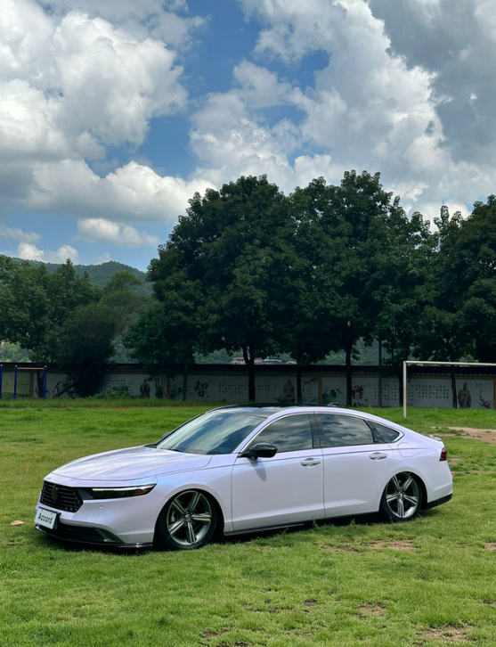 十一代雅阁10000公里用车感受刚提的时候被这个内饰给惊艳到了，bose音响