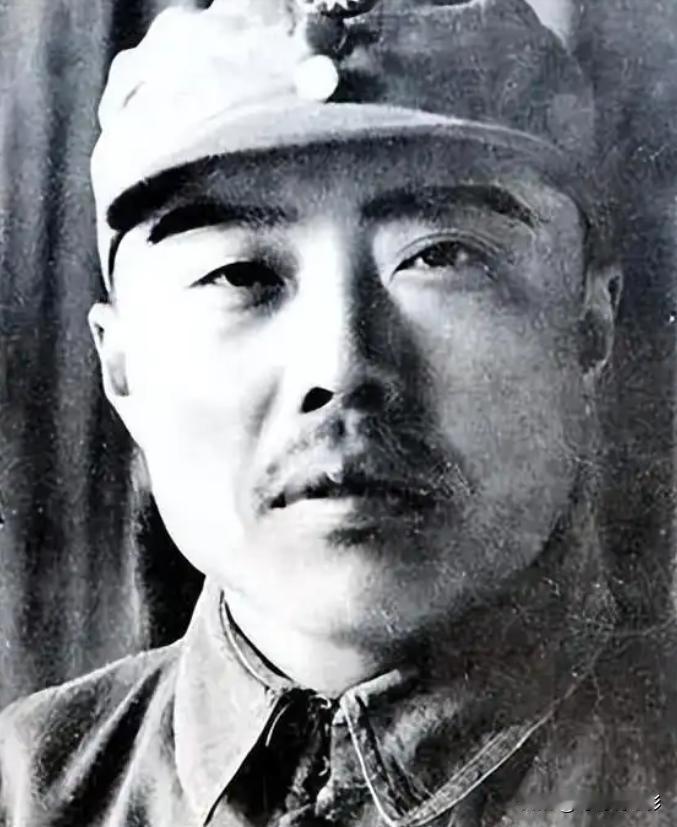 1941年，项英屡次想调动粟裕却无权指挥，愤而向中央申诉，毛主席火速下令：“粟裕